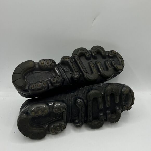 Nike Air Vapormax Flyknit Triple Black Grey Womens Size 6.5 Running 849557-006 - Picture 8 of 11